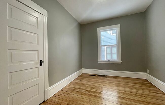 Charming 4 bedroom 1.5 Bathroom Home in South Minneapolis!