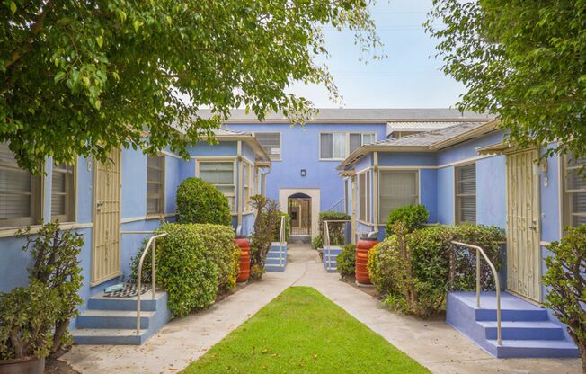 2010 Ocean Park Blvd