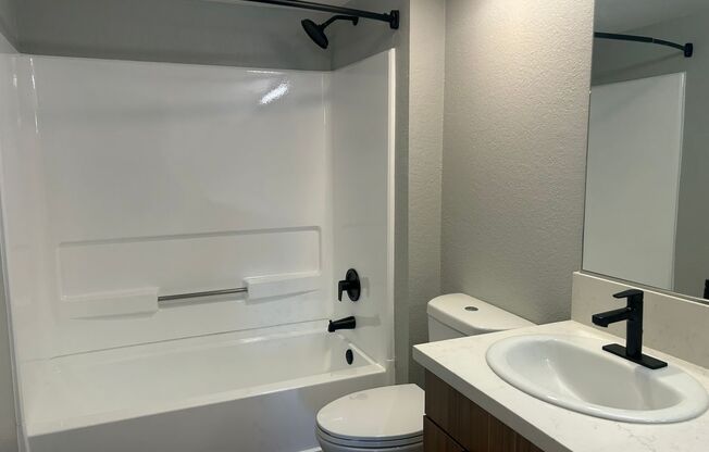 2 beds, 2 baths, 986 sqft, $2,750, Unit 712
