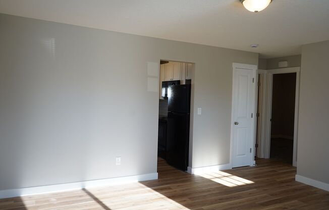 Fully Remodeled Duplex Available in West Vancouver for Rent - 1410 E 30th St