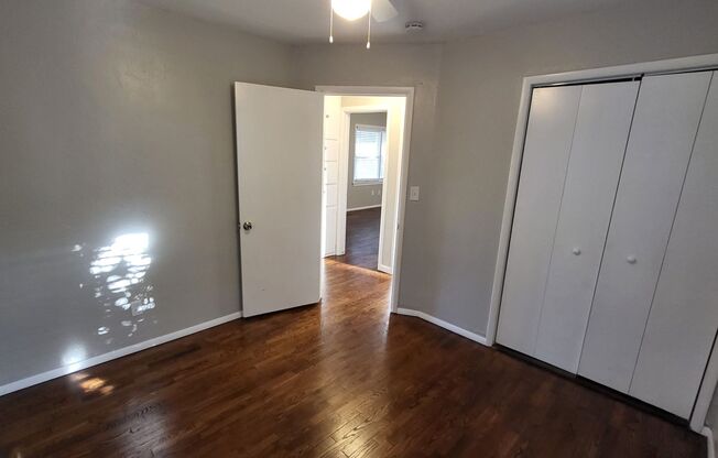 3 beds, 1 bath, $1,550