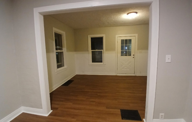 309 W MEMORIAL DR