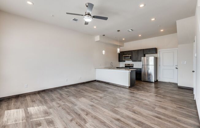 Oak Creek at University Place