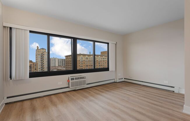 1 bed, 1.5 baths, 667 sqft, $2,400, Unit 8L