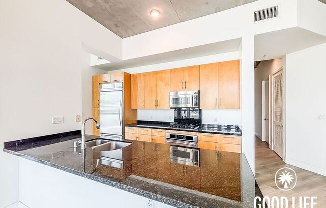 527 10th Ave #612