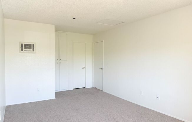 2 beds, 2 baths, 900 sqft, $2,600, Unit 415