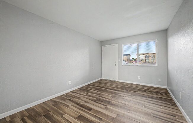 2 beds, 1 bath, 500 sqft, $925, Unit 102