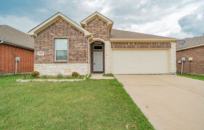 Beautifully Updated 3-Bed, 2-Bath Home Near the Lake in Rowlett!