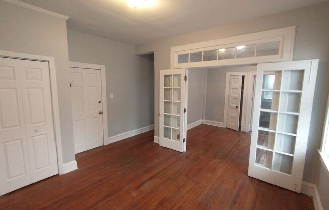 1 bed, 1 bath, 1 sqft, $1,250, Unit 2E