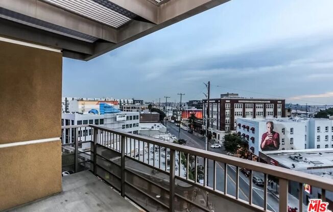 1 bed, 1 bath, 700 sqft, $2,950, Unit 604