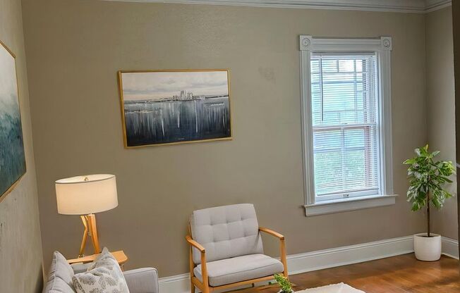 1 bed, 1 bath, $1,095, Unit 204