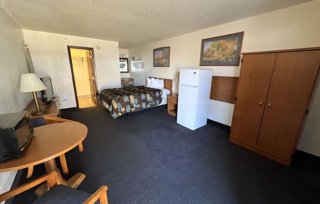 1 bed, 1 bath, $650, Unit 1 bed-1 bath