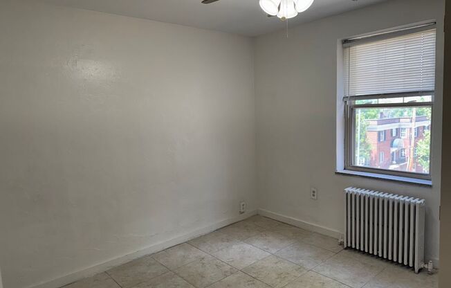 3 beds, 1 bath, 800 sqft, $2,195, Unit 316B