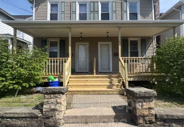 327 329 S 10 ST
