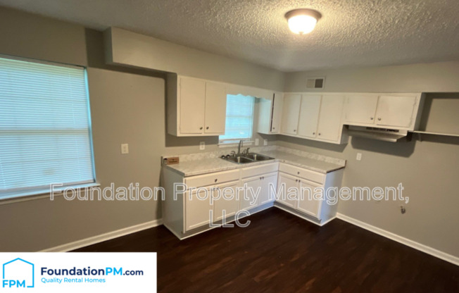 4 beds, 1.5 baths, 1,081 sqft, $1,195