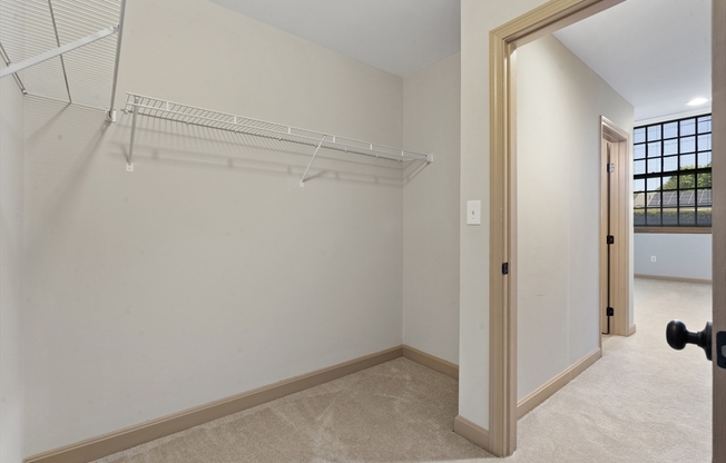1 bed, 1 bath, 860 sqft, $2,750, Unit 303