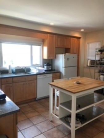 2 beds, 1 bath, 1,200 sqft, $3,000, Unit 2