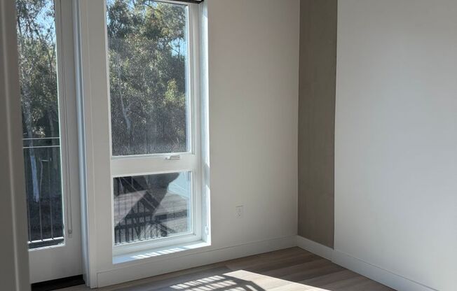 2 beds, 2 baths, 816 sqft, $4,249, Unit 305