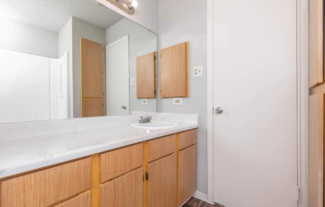 2 beds, 2 baths, 810 sqft, $1,230