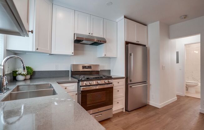 1 bed, 1 bath, 650 sqft, $1,900, Unit 5265 Cleon 1