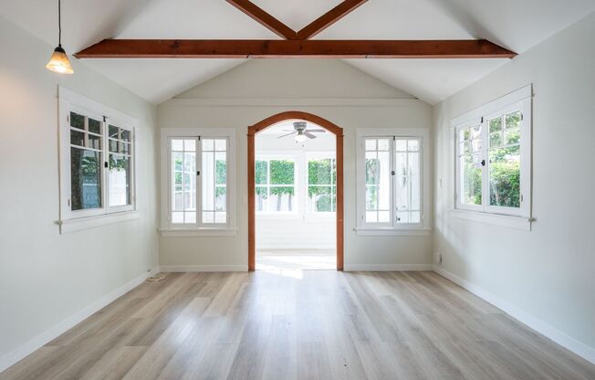 706 Marine Street - 1 Bedroom + Sudio Home