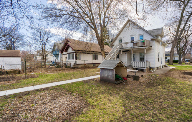 3347 31 AVE S