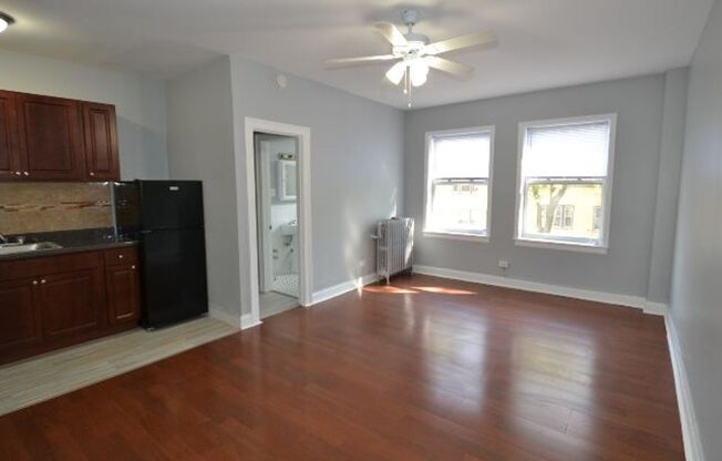 Studio, 1 bath, $1,045, Unit 505