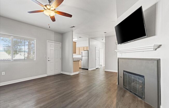 3 beds, 2 baths, $1,795, Unit UNIT 2169