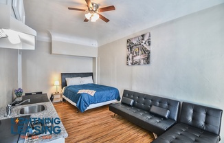 725 1/2 S ALVARADO ST