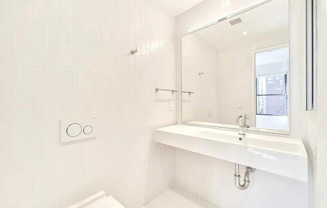 2 beds, 3 baths, $15,000, Unit PH1