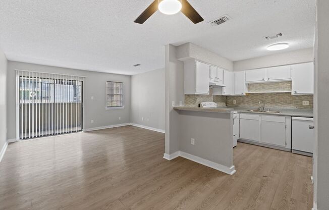 1 bed, 1 bath, 633 sqft, $1,150, Unit 207