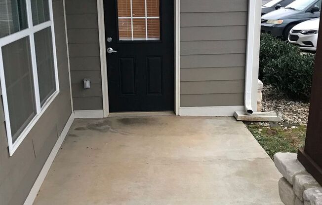 1 bed, 1 bath, 822 sqft, $775, Unit E10