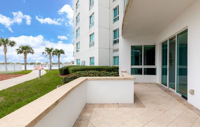 2 beds, 2 baths, $2,695, Unit #104