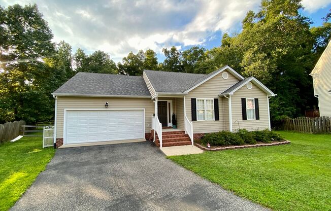 Charming 3-Bedroom Home with Vaulted Ceilings and Serene Backyard in Ashlake!