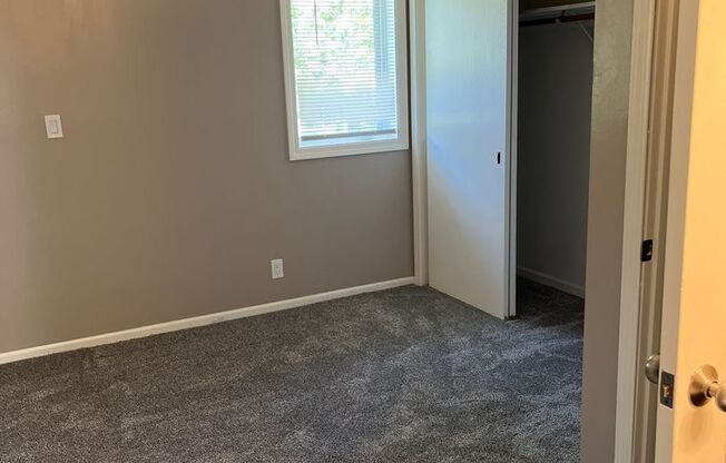 1 bed, 1 bath, 400 sqft, $829, Unit 8506