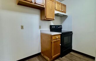 2 beds, 1 bath, 655 sqft, $995, Unit F-118