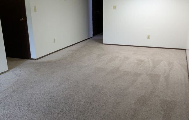 2 beds, 1.5 baths, 1,000 sqft, $1,451, Unit 8199-8199E