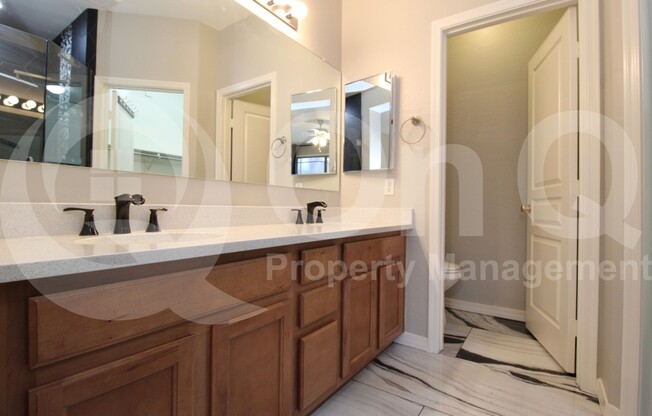 2 beds, 3 baths, 1,385 sqft, $1,795, Unit 1082