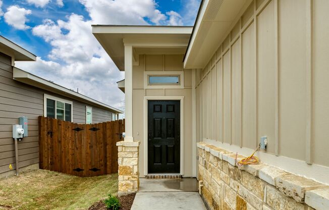 AVAILABLE NOW! GORGEOUS 3 BEDROOM DUPLEX LOCATED IN MIDLOTHIAN ISD!