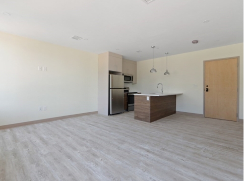 1 bed, 1 bath, $3,100, Unit Unit 303