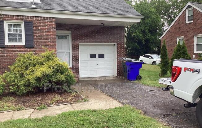 6413 GLENOAK DR