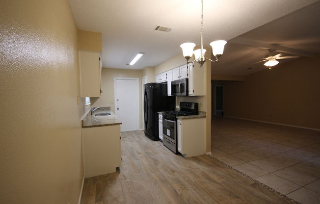 3 bedroom 2 bath with 2 car garage close to McNeil and 183