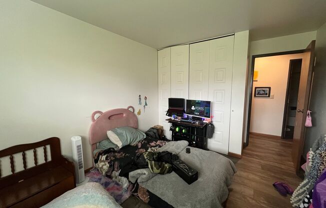 2 beds, 1.5 baths, $1,350, Unit 117