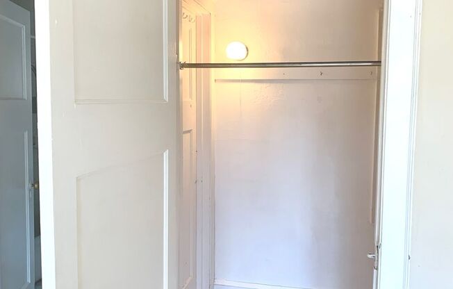 Studio, 1 bath, $820, Unit 408