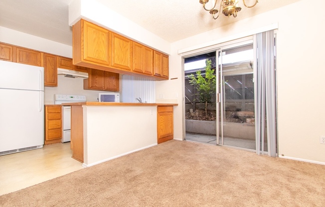 Private 2-bed/2-bath, Corner Location Condo in the Heart of Mission Valley!