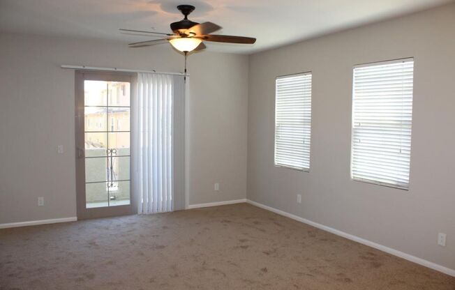 3 Bd/3.5 Ba townhome w balcony & attached 2 car garage ~ Bishop