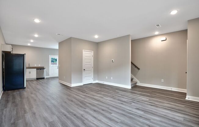 3 beds, 2.5 baths, 1,300 sqft, $1,500, Unit 41