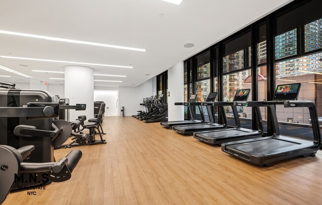 1 bed, 1 bath, $5,500, Unit 7-J