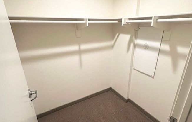 2 beds, 2 baths, 903 sqft, $4,195, Unit 518