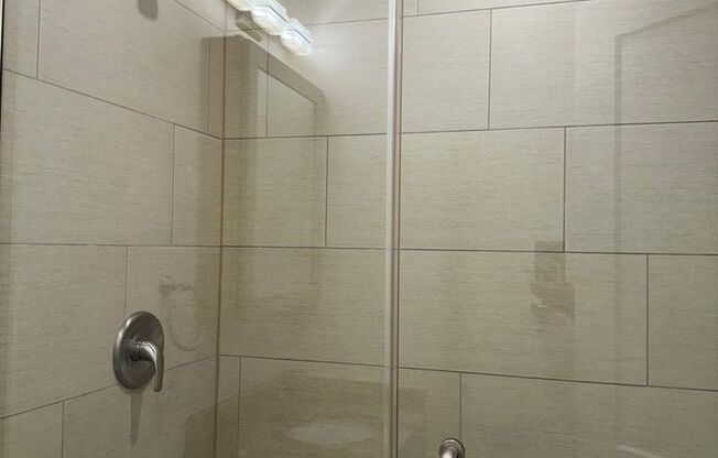 Studio, 1 bath, 9,999 sqft, $1,550, Unit 21-1